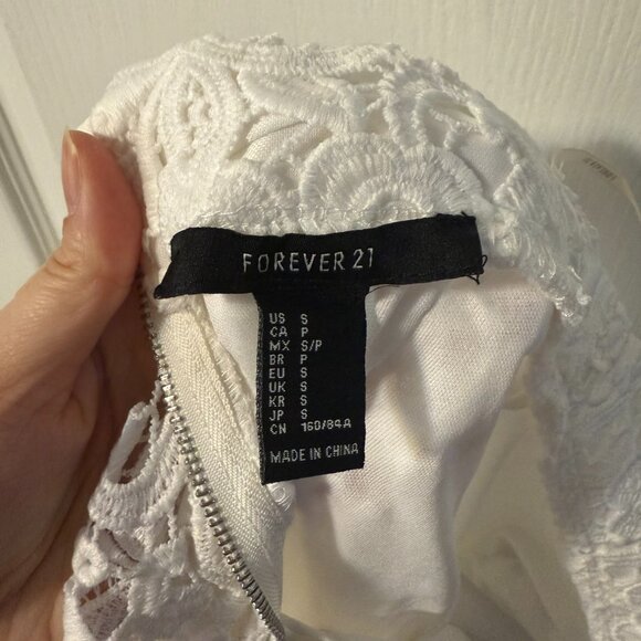 ⭐️$5, spend over $20 - Forever 21 white floral lace pencil skirt - Picture 12 of 15